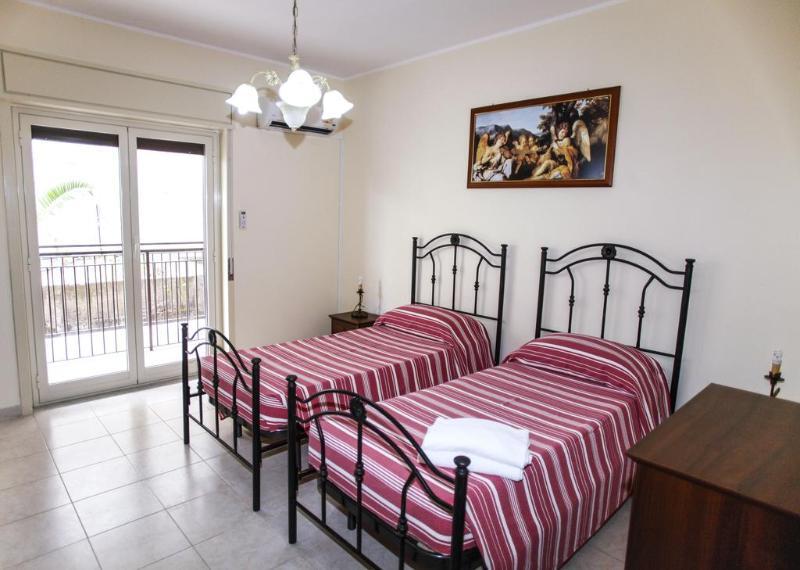 Miosotis Apartments Letojanni Extérieur photo