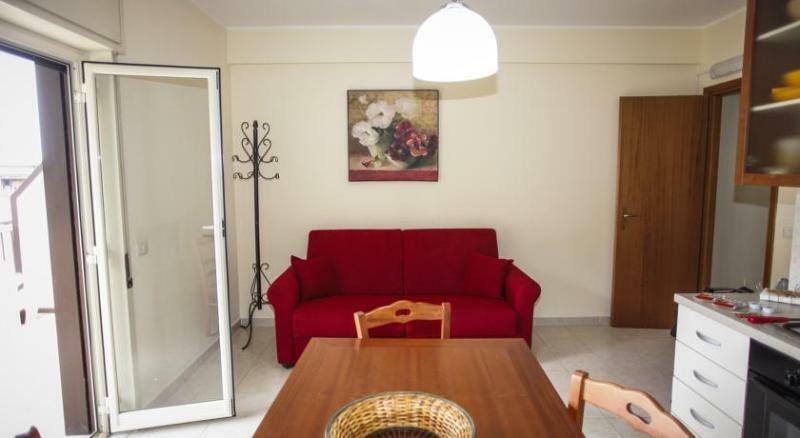 Miosotis Apartments Letojanni Extérieur photo